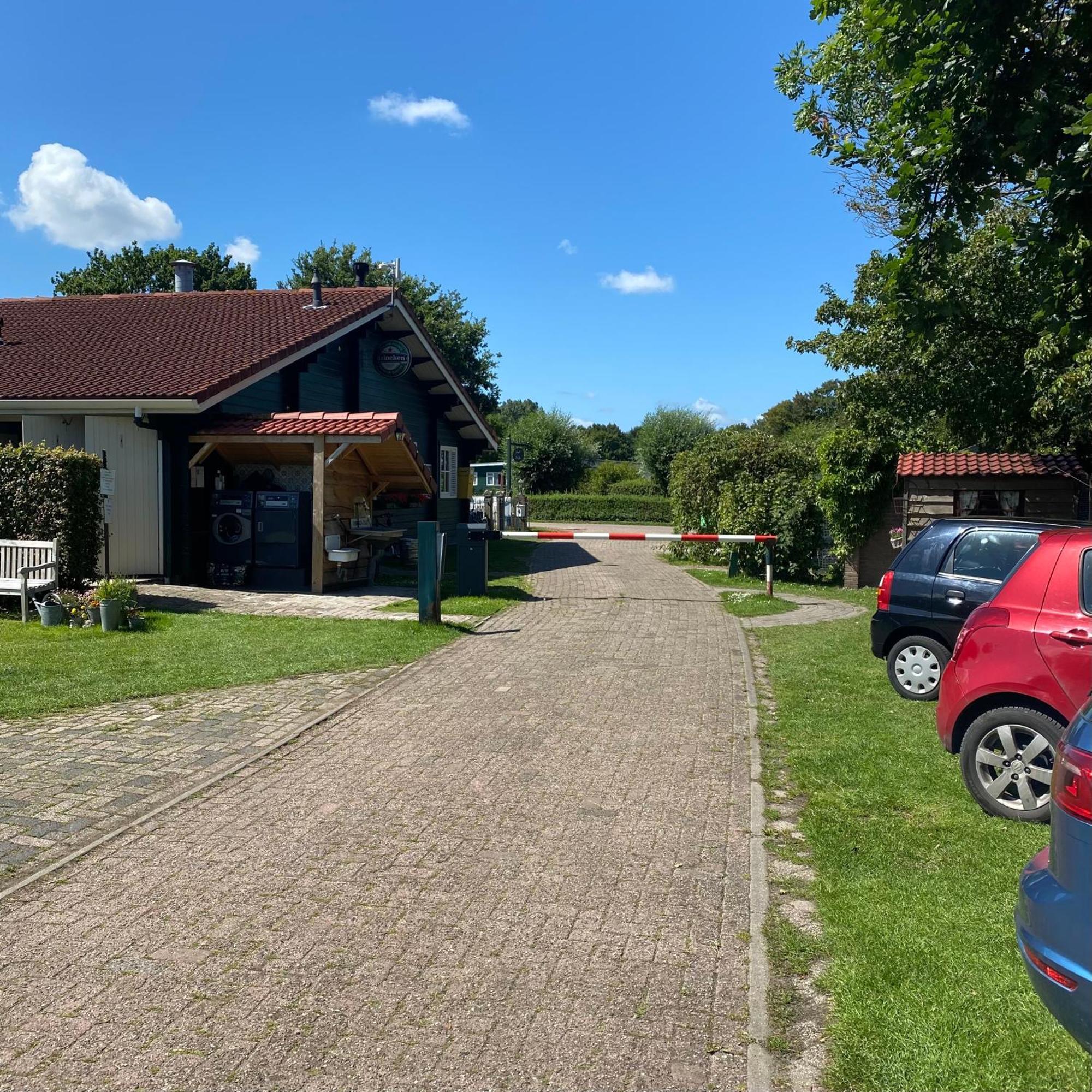 Shepherds Hut Oostvoorne Exterior photo